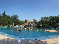 -金孔雀温泉旅游度假村