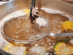 玉米萝卜牛骨锅底-海银海记潮汕牛肉火锅(新港中路海珠店)