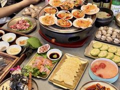 -围炉肉舍•炭烤活鳗•丹东海鲜烤肉(步行街店)