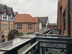 -钟书阁(松江泰晤士小镇店)