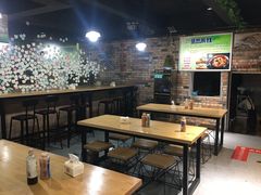 大堂-阿姨小肉摊(同济西苑店)