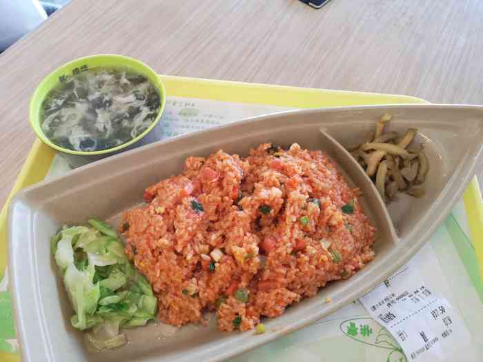 康康快餐(六店)-"跟同事逛街,无奈在那里吃的.人可真多呢,.