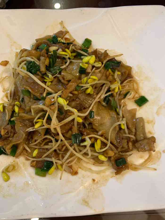 我们一家子本来是去吴城镇看花海的结果距离吴城古镇近20公里就被堵瘫