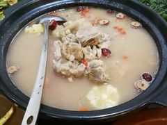 蹄花藕汤排骨藕汤-聚益堂万州烤鱼•江湖菜•小龙虾