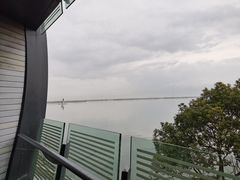 -上海滴水湖皇冠假日酒店