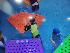 -乐悠游亲子游泳俱乐部