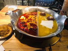 红颜花胶鸡锅-湊湊火锅·茶憩(杭州湖滨银泰in77店)