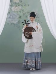 -薇薇新娘婚纱摄影(跃进北路店)
