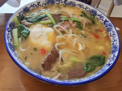 -邱芳粉店(迎宾大道旗舰店)