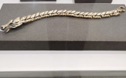 -周生生Chow Sang Sang(东方店)