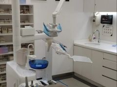 -雅悦齿科(顾村公园店)