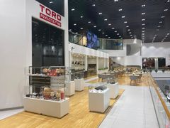 -杭州中沃沃尔沃4S店(滨江区店)