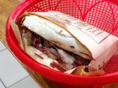 腊牛肉夹馍-邢老三肉丸糊辣汤(西安总店)