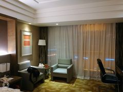 -东方帝景假日酒店