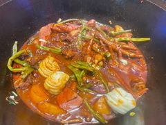 -山河屯铁锅炖·非遗东北菜(南山店)