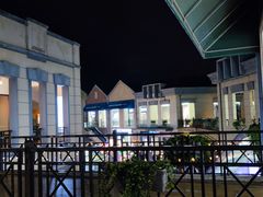 -王府井奥莱临潼小镇(临潼店)