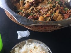 -愉肴麻辣香锅(中北镇店)