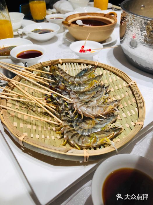行家海鲜火锅酒家(静安寺店)手切招牌拼盘图片