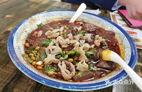 Fatty Intestine and Blood Sausage Meal