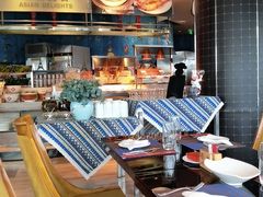 -宝利来国际大酒店-凤凰阁旋转餐厅