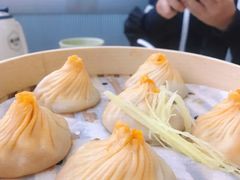 手拆蟹粉小笼包-苏小柳点心·手作小笼包(浦东嘉里城分院)