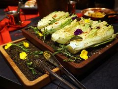 -恰餐厅及酒吧 CHAR Bar & Grill (北京丽都皇冠假日店)