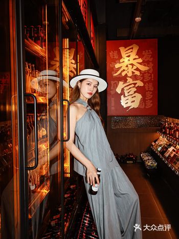 周末和朋友误打误撞闯进了这家 好久不见 烧烤民谣酒馆