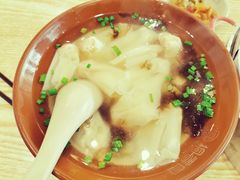 鲜肉小馄饨-桐香园小笼包(百井坊巷店)