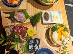 -山川小町·极番烧肉(新地假日广场店)