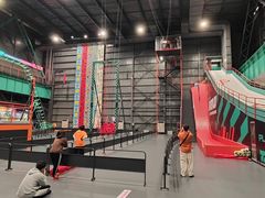 -极限PLAY运动娱乐新世界·团建派对潮玩休闲馆·室内蹦极高空游乐园