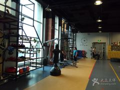 -VLines耀能运动Space&Flow(国贸店)