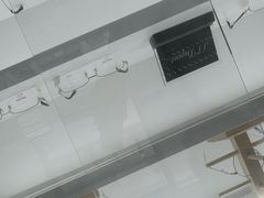 -翰佐蔡司小乐圆·依视路星趣控·暴龙眼镜折扣店