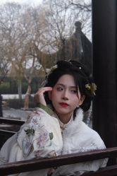 -一揽芳华汉服旗袍体验馆(拙政园店)