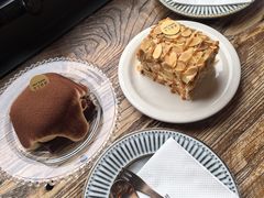 -半勺舒舒生日蛋糕店