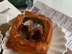 -VERIE BAKEHOUSE