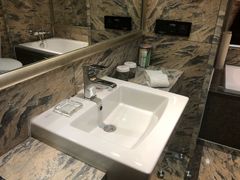 -东北大厦酒店(沈阳北站青年大街店)