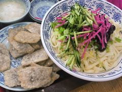 老北京炸酱面-门框胡同百年卤煮(新街口店)