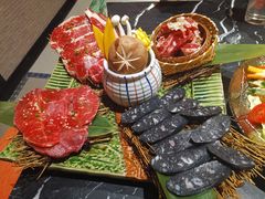 -山川小町·极番烧肉(新地假日广场店)