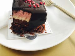 -UNI UNI(环亚凯瑟琳店)