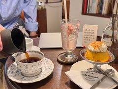 -Café Monson