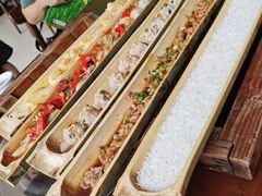 -胡须哥网红竹筒菜