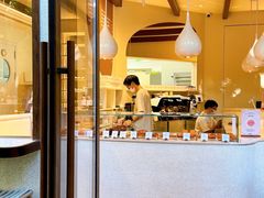 -VERIE BAKEHOUSE