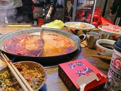 -萍姐火锅·公路夜市(武汉首店)