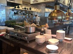 -圣丰索菲特·2 On 988 Café 自助餐厅