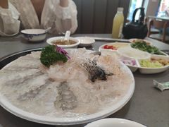 -官塘陈记鱼生·潮汕砂锅粥·牛肉火锅(潮枫路总店)