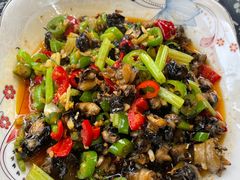 -临江餐馆二楼美食部落