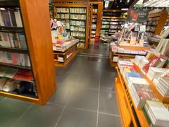 -西西弗书店&矢量咖啡(壹方购物中心店)