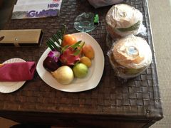 欢迎水果-三亚亚龙湾红树林度假酒店