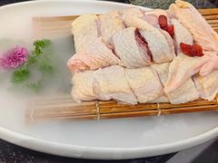 -得意咚瓜·顺德鱼生·冬瓜火锅(深圳首店)