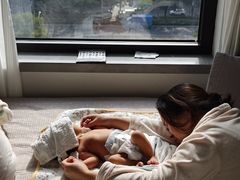 -乐禧母婴全自营月嫂(宝山店)